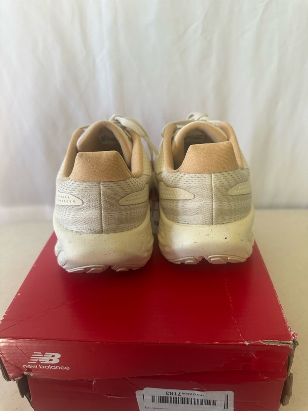 New Balance Fresh Foam X 1080v13 Beige Running Shoes Women’s 8.5 Wide - Picture 3 of 8